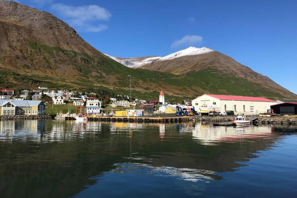 House With A Warm Soul In North Iceland Siglufjordur ภายนอก รูปภาพ