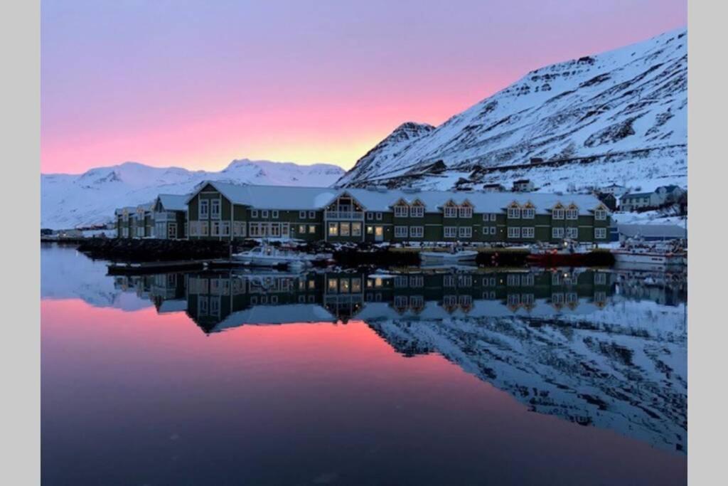 House With A Warm Soul In North Iceland Siglufjordur ภายนอก รูปภาพ